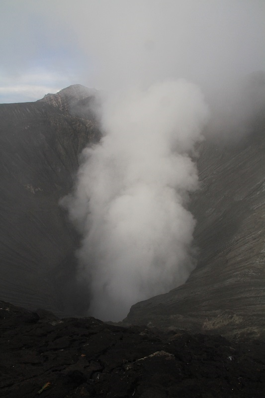 Krater Broma