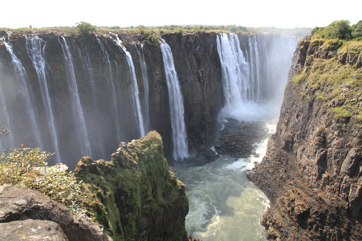 Pogled na slapove z Zimbabwejske strani 
