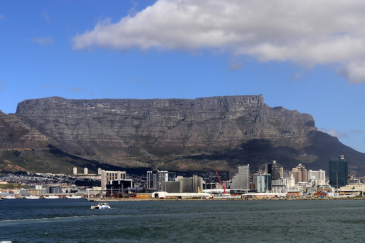 Mizasta gora daje Cape Townu značilen videz